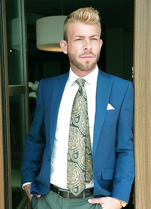 THE LONDONER - Starring GABRIEL PHOENIX & PIETRO DUARTE by Men at Play image 3