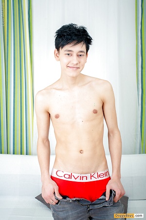 Hung and young gay teen Leo splashes cum by Doggy Boys image 4