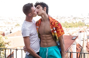 Sexy boy Jared Shaw and young Max London