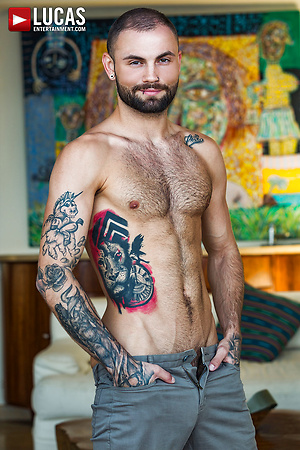 Drake Rogers sucks and fucks with Jeffrey Lloyd
