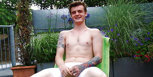 Straight Young Boxer Kieran Wanks his Thick Uncut Cock & Shoots his Load!