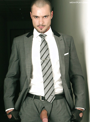L'Homme dans L'Ombre, Starring Issac Jones