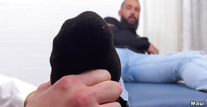 Maui's Size 15s Sniffed & Worshiped by My Friends Feet image 5