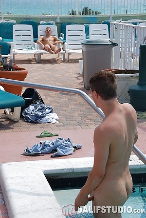 Gay hotties Jaeden James & Roberto Santiago suck & fuck each other poolside by Jalif Studio image 2