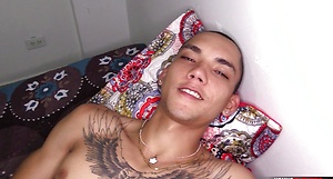 Tattooed Skinhead Works His XXL Cock
