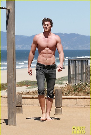 Derek Theler by Male Stars image 6